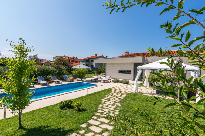 Eksterijer, Vile Viviana, Celi i Apartman Pinia blizu mora, Valbandon - Fažana, Istra Valbandon