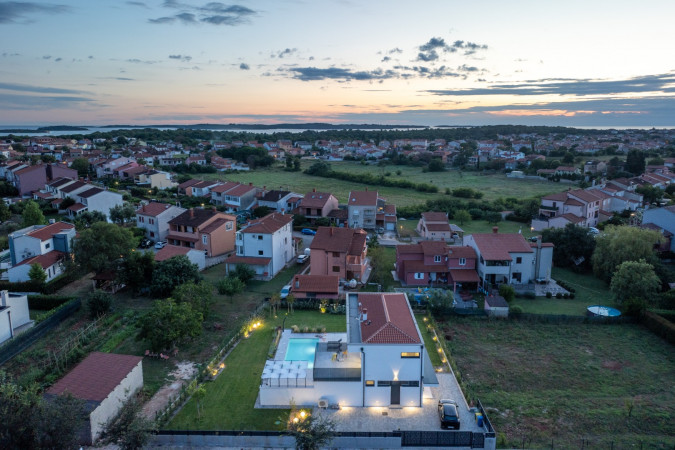 Eksterijer, Vile Viviana, Celi i Apartman Pinia blizu mora, Valbandon - Fažana, Istra Valbandon